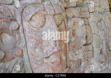 Quintana Roo, Mexiko, Yucatan-Halbinsel in der Nähe von Costa Maya. Kohunlich Maya Ruinen, Pyramide der Masken Stockfoto