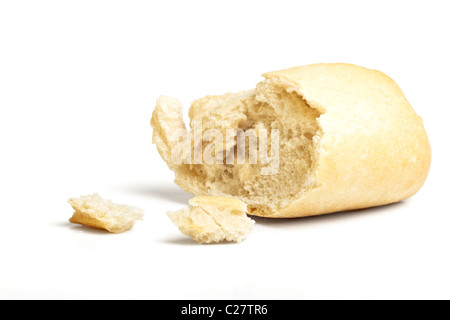 letzten Krümel Baguette aus niedrigen Perspektive isoliert auf weiss. Stockfoto