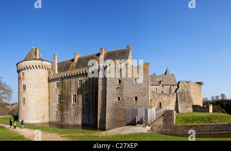 Chateau de Suscinio, mittelalterliche Burg mit Wassergraben auf der Halbinsel Presqu'ile de Rhuys in Morbihan, Bretagne, Frankreich, Europa Stockfoto