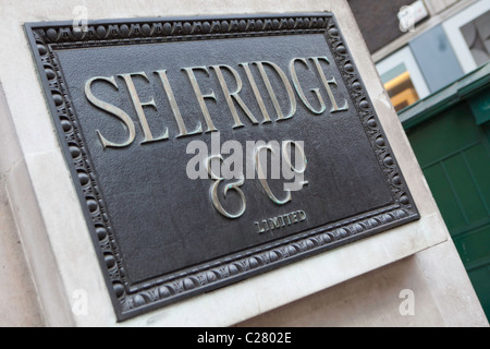 Das Zeichen, um Selfridge & Co, Oxford Street, London. Stockfoto