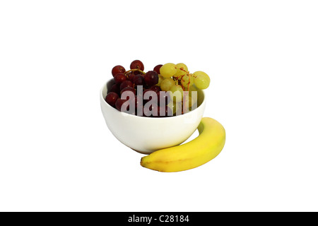 Traube und Banane isoliert auf weißem Hintergrund Stockfoto