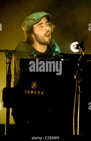 Patrick Watson führt live auf der Bühne The Queen Elizabeth Theatre Toronto, Kanada - 12.12.09 obligatorisch Stockfoto