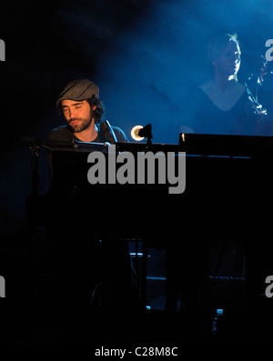 Patrick Watson führt live auf der Bühne The Queen Elizabeth Theatre Toronto, Kanada - 12.12.09 obligatorisch Stockfoto