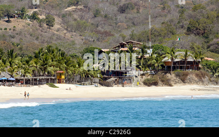 Menschen zu Fuß auf der Beach State Park Mazunte Oaxaca Mexico Stockfoto