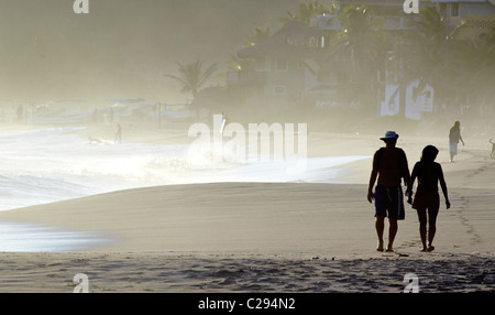 Menschen zu Fuß auf der Beach State Park Mazunte Oaxaca Mexico Stockfoto