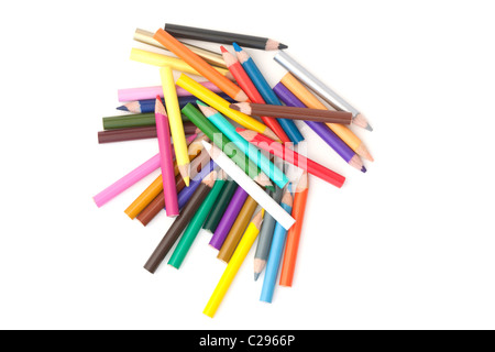 Alle Farben von Bleistift auf weißem Hintergrund Stockfoto