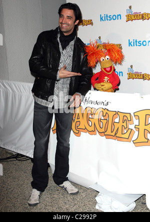 Gilles Marini Dr. Romanelli Fraggle Rock Kleidung Zusammenarbeit - ein Spielzeug-Laufwerk zugunsten der La Mission bei Kitson Los Stockfoto