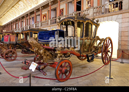 Berlin-Wagen (18. Jh. - Ende)-das Nationale Kutschenmuseum / Museu Nacional Dos Coches, Lissabon, Portugal. Stockfoto