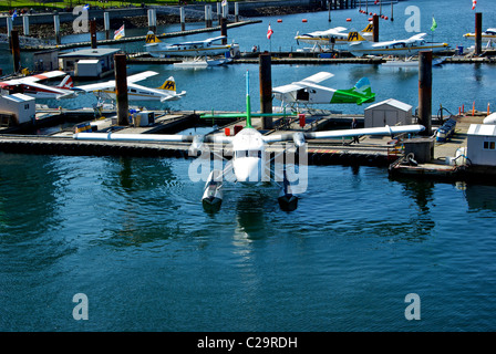 Westcoast Luft Dehavilland Twin Otter Flugzeuge Rollen vom dock Ende Innenstadt West Vancouver Hafen Float plane Basis Stockfoto