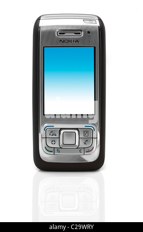 Nokia E65 Handy geschlossen weißen Hintergrund Stockfoto