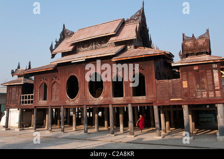 Shwe Yaughwe hölzernen Kloster. Nyaungshwe. In der Nähe von Inle-See. Stockfoto