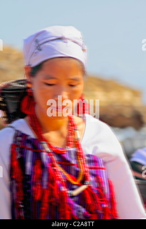 Tangsa Mädchen, Pangwa Stämme im Namdapha Öko-Kultur-Festival, Miao, Arunachal Pradesh, Indien Stockfoto