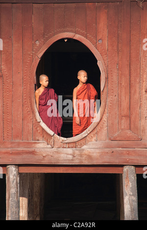 Shwe Yaughwe hölzernen Kloster. Nyaungshwe. In der Nähe von Inle-See. Stockfoto