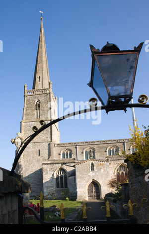 Kirche des Hl. Johannes der Evangelist im Slimbridge Village in Gloucestershire Stockfoto