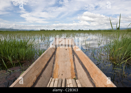 Inle-See, Myanmar, Boot in See, persönliche Perspektive zu reisen Stockfoto