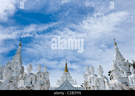 Mingun, Myanmar, Hsinphyumae (Myatheindan) Pagode Stockfoto