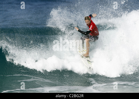 MATTHEW BROMLEY SOUTH AFRICAN PRO SURFER südafrikanischen PRO SURFER BALLITO NATAL SOUTH AFRICA 8. Juli 2010 Stockfoto