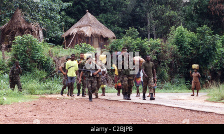 Im Mai 2000 verschlechterte sich die Situation in dem Land in einem solchen Ausmaß, dass britische Truppen in Betrieb Palliser bereitgestellt wurden Stockfoto