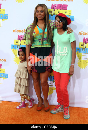 MELANIE BROWN AKA MEL B DAIGHTERS NICKELODEON 24. jährliche KIDS CHOICE AWARDS die Innenstadt von LOS ANGELES Kalifornien USA 02 April Stockfoto