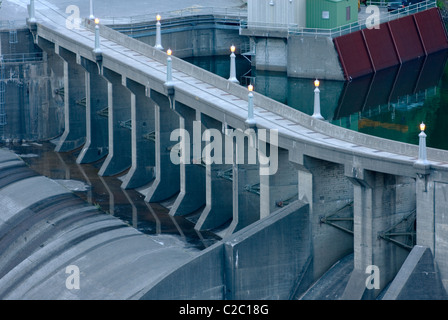 Diablo Dam, der zweite der drei Dämme auf der Upper Skagit River Gorge vorsieht, macht die Stadt von Seattle Stockfoto