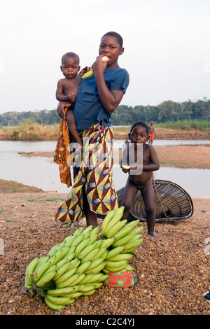 Pygmäen, Betou, Ubangi Fluß, Republik Kongo Stockfoto