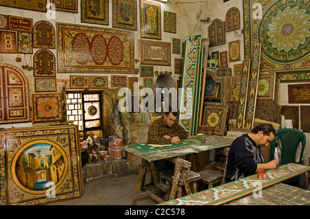 Damaskus-Möbel malen Maler malen Syrien Basar Souk Souk Markt shop Stockfoto