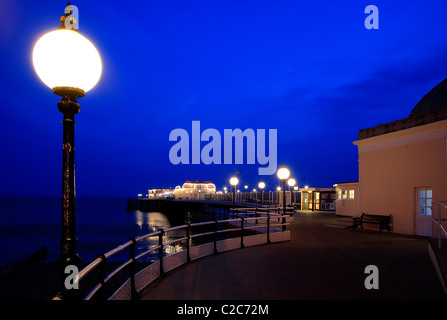 Worthing viktorianischen Pavillon Pier bei Nacht Sussex England Stockfoto