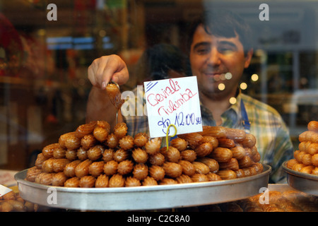 Tuerkei - Istanbul, 28 / 09 / 2008, candy man Stockfoto