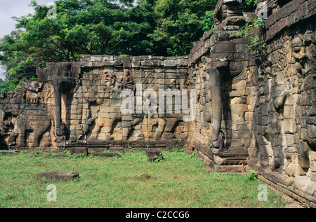 Bas-Reliefs von Elefanten, Elephant Terrace, Angkor Thom, Angkor Wat Complex, Siem Riep, Kambodscha, Asien Stockfoto