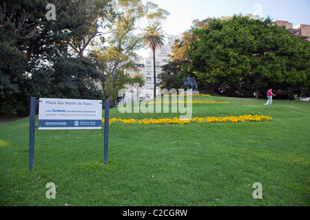 Ein kleiner Park in Recoleta, Plaza San Martin de Tours, Buenos Aires, mit seinen eigenen Facebook-Seite Stockfoto