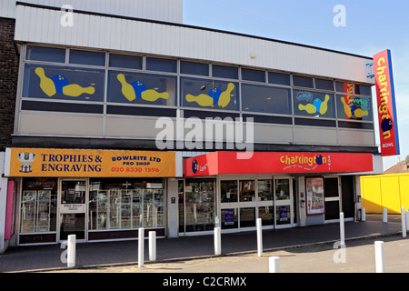 Charrington Schüssel 32 Lane, 10 Pin Bowling Alley Tolworth, Surbiton, England, UK Stockfoto