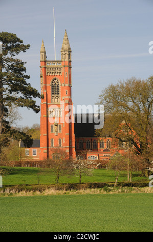 Das Priorat Kirche der Muttergottes & All Angels, jetzt Teil des Princethorpe College, in der Nähe von Princethorpe, Warwickshire, England Stockfoto