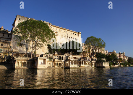 Stadtbild von Udaipur mit dem Stadtschloss, Udaipur, Indien Stockfoto