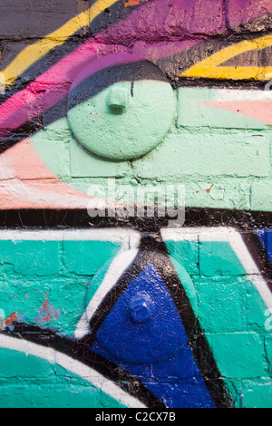 Grafitti bedeckt Wand in Gateshead, Tyneside, UK. Stockfoto