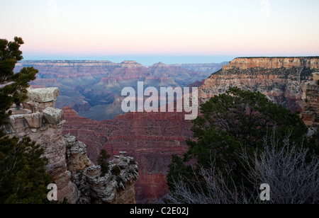 USA, Arizona, Sonnenuntergang am Südrand des Grand Canion, gesehen aus der Sicht der Mutter Stockfoto