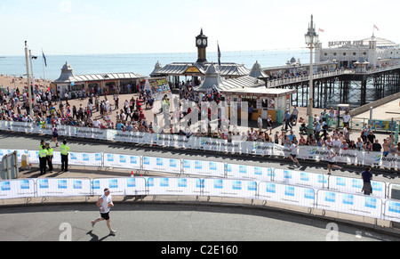 Brighton Marathon 2011 Bild von James Boardman Stockfoto