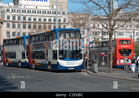 Piccadilly Gardens Busbahnhof, Manchester. Stockfoto