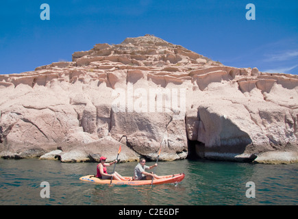 See-Kajak, Ensenada Grande, Isla Espíritu Santo, Sea of Cortez, Baja California, Mexiko. Stockfoto