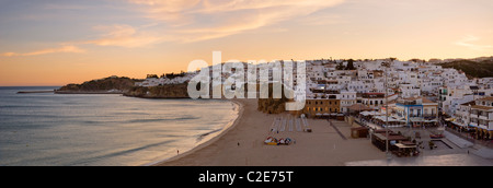 Portugal, Algarve, Albufeira in der Abenddämmerung Stockfoto