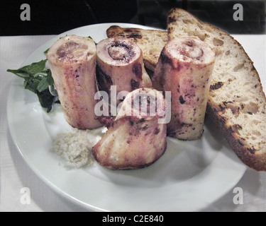 Knochenmark-Essen in St. Johann-Restaurant in London England Stockfoto