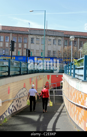 Tolworth Fußgängerunterführung, Surbiton, England, UK Stockfoto