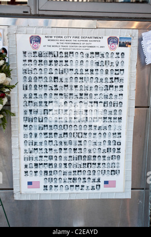 Ground Zero, Memorial-Liste der New York Fire Department Offiziere starb am 11. September 2001 in das World Trade Center Stockfoto