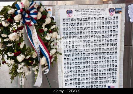 Ground Zero, Memorial-Liste der New York Fire Department Offiziere starb am 11. September 2001 in das World Trade Center, Terrorist ein Stockfoto