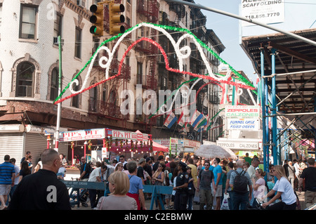 Beschäftigt Eingang in Little Italy, Manhattan, New York City, USA Stockfoto