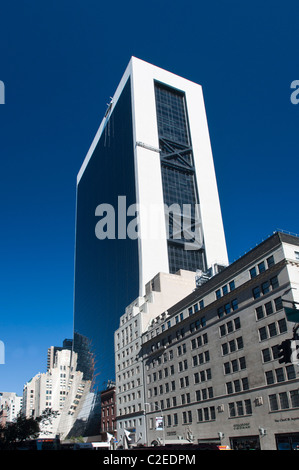 Solow Building mit vertikalen Neigung, 9 West 57th Street, Manhattan, New York City, USA Stockfoto