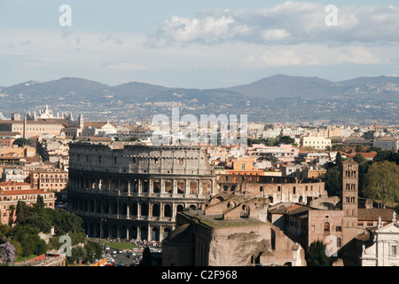 Aerial Panorama Ansicht Colosseum Kolosseum von oben Vittoriano Monument, Rom Stockfoto