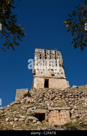 Waben-Dach des Tempel in El Mirador an der Maya Ruinen von Labná entlang der Puuc-Route in der Yucatan Halbinsel, Mexiko. Stockfoto