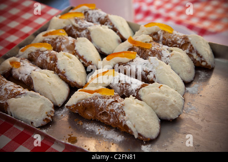 Suppen aus der Antica Focacceria "Altes Brot Shop" in Palermo Sizilien Stockfoto