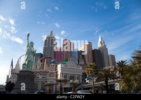30. Dezember 2009 - Las Vegas, Nevada, USA - Fassade oder Vorderseite der The New York New York Hotel and Casino Stockfoto