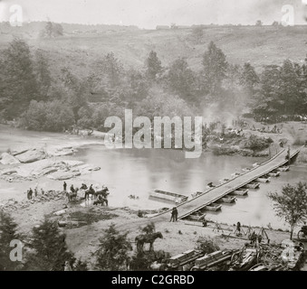 Jericho Mills, Virginia. Leinwand Pontoon Bridge über den Norden Anna, von der 50th New York Ingenieure gebaut; das 5. Korps unter General Gouverneur K. Warren kreuzte hier auf der 23d. Blick von der North Bank Stockfoto